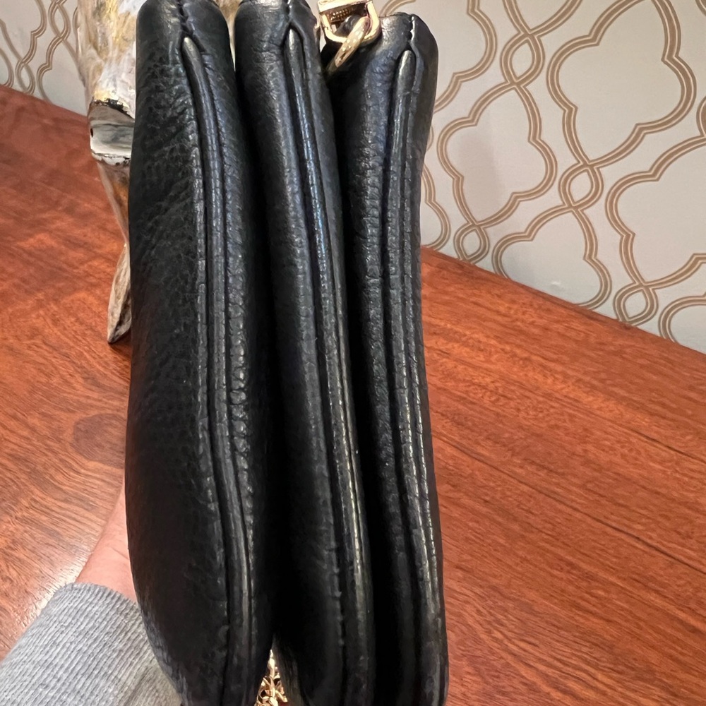 Michael Kors Bedford Gusset Triple Zip Pebbled Buckle Leather Crossbody - Picture 7 of 11